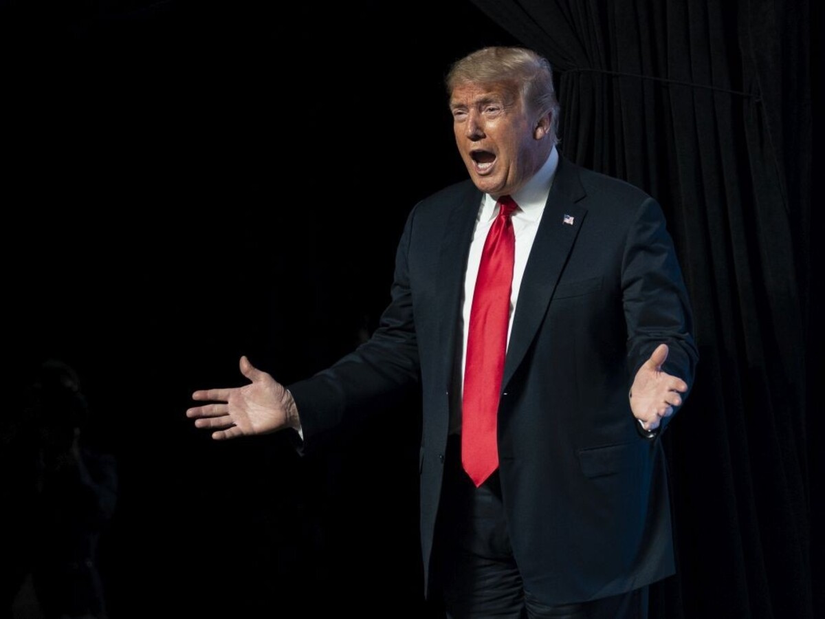 Irán vydal zatykač na Trumpa. O pomoc žiada Interpol