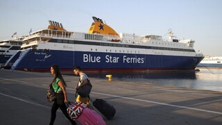 Turistov cestujúcich do Grécka čaká špeciálny dotazník