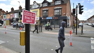 Anglické mesto je výnimkou v uvoľňovaní, zostane uzavreté