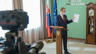 Nebola by iná možnosť. Kollár pohrozil odchodom svojej strany