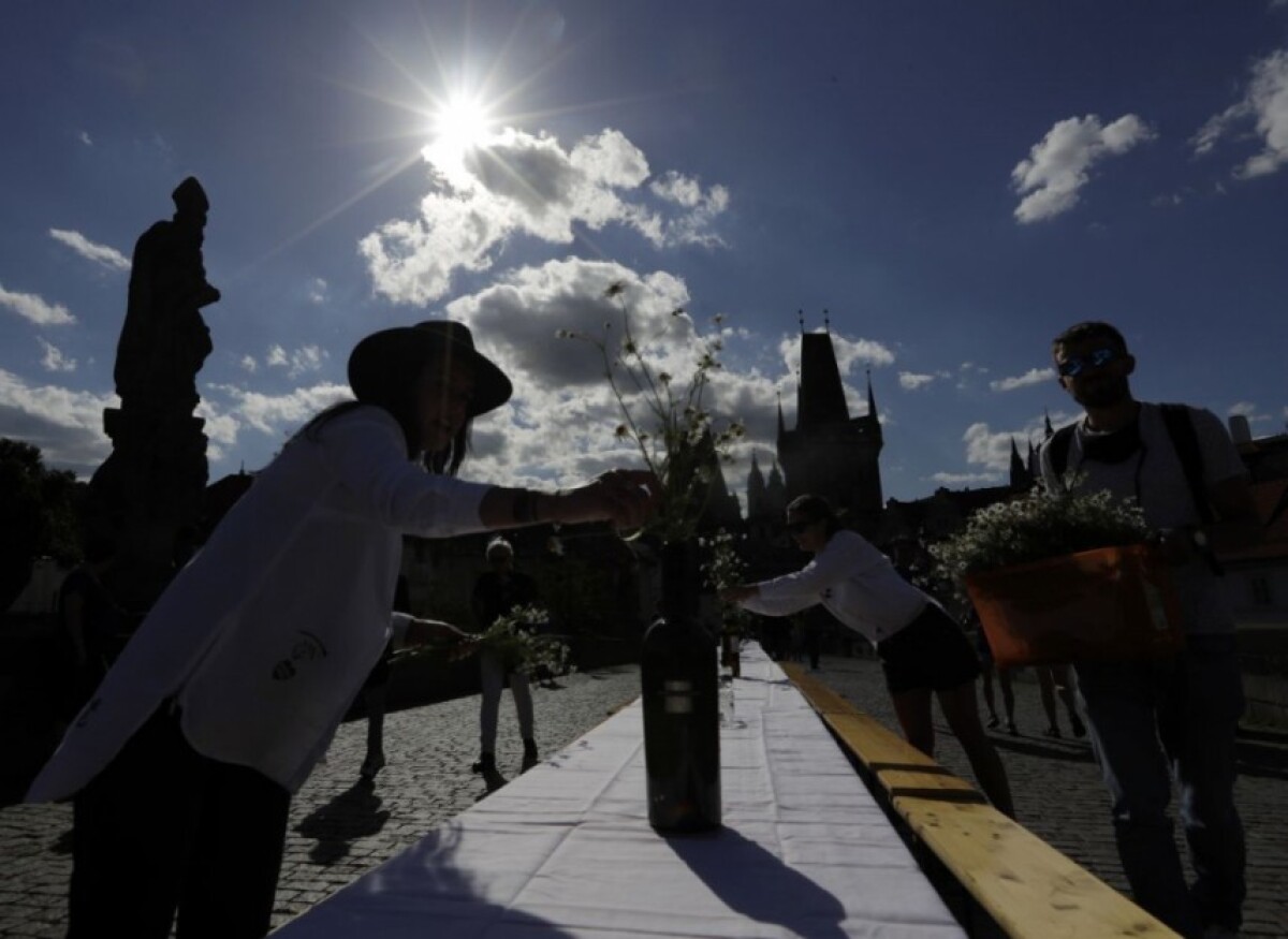 virus-outbreak-czech-republic-charles-bridge-bridge-80546-434932403fbf455e833ec1316fb0fe6a_421260f3.jpg