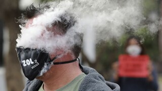 Aktualizovali spojitosť vírusu a cigariet, fajčiari by to mali ťažšie