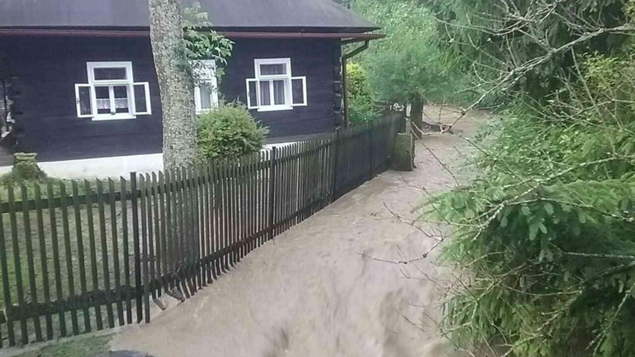 Prívalový dážď narobil spúšť, najhoršia situácia bola v Čadci