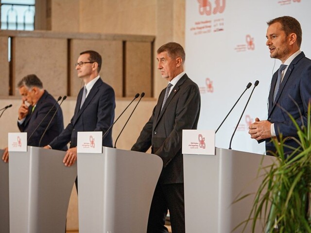 Lídri V4 hovorili o víruse, ČR nechceme vyradiť z bezpečných krajín