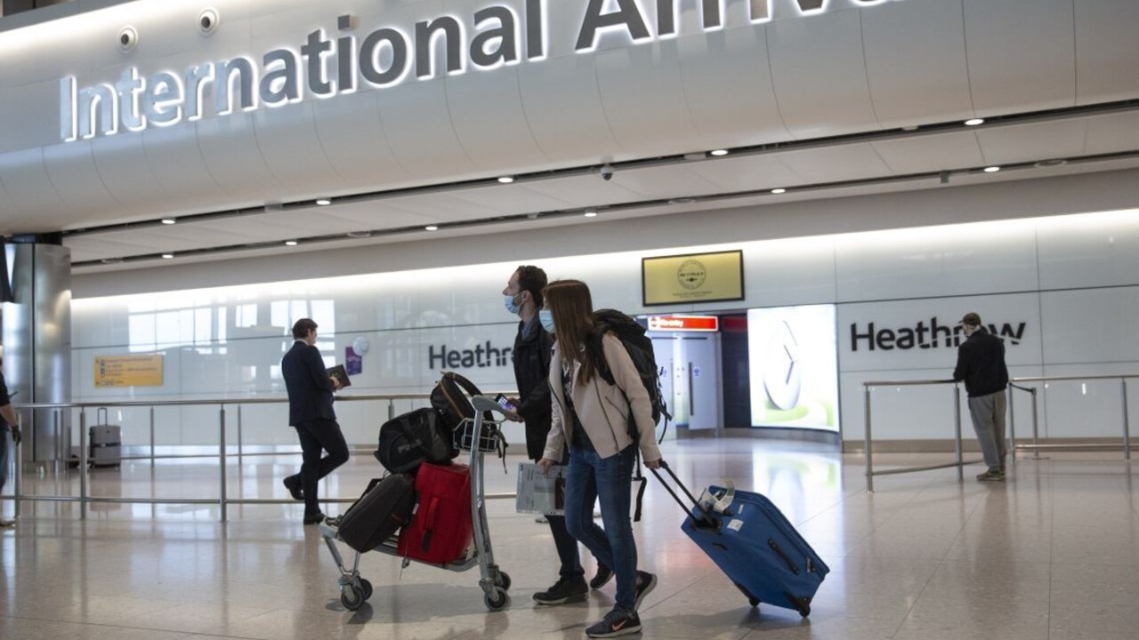 Čaká nás v Anglicku 14 dní karantény? Zverejnili zoznam krajín