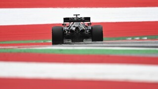 Sezóna F1 sa začala, oba piatkové testy vyhral Hamilton