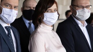 Rokovanie vlády o projekte Prvá pomoc a o obrannej stratégii