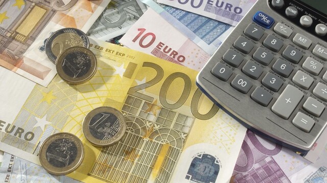 Rozpočtový schodok navýšili o takmer desať miliárd eur