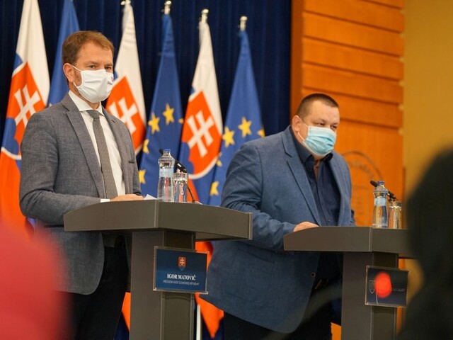 Nárastom nakazených sa zaoberal aj premiér. Avizuje nové opatrenia