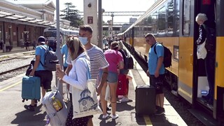 Veľa turistov, rekordný prírastok. Chorváti zavedú povinné rúška