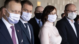 Témou mimoriadnej vlády sú aj SMS navrátilcom zo zahraničia