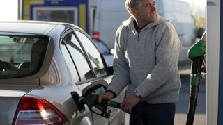 Motoristi sa lacnejších palív nedočkajú, ich ceny majú rásť
