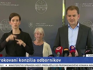 TB I. Matoviča, J. Mikasa a M. Krajčího po rokovaní konzília