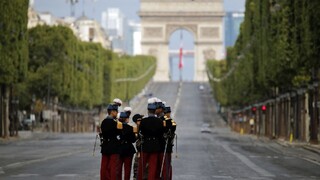 Francúzi si pripomínajú dobytie Bastily, slávnosť ovplyvnil vírus