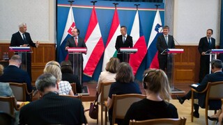 Ministri sa stretli v Budapešti, hovorili aj o "postcovidovom" svete
