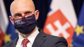 Diplomovku som obhájil, tvrdí Gröhling. Vo funkcii chce zostať