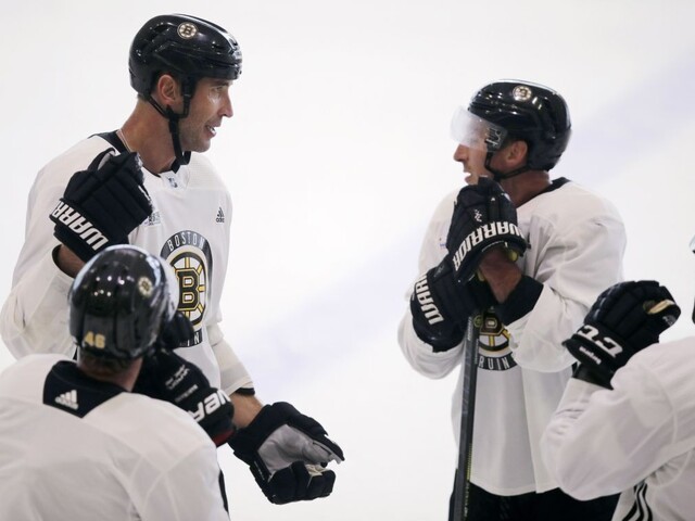 Bruins už zarezávajú na ľade, podľa Cháru cítiť hlad po hokeji