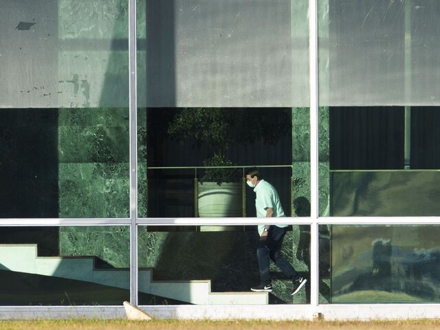 Bolsonaro absolvoval ďalší test, výsledok je opäť pozitívny