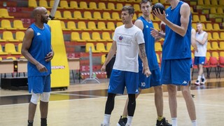Basketbalisti absolvovali úvodný zraz, pripravujú sa v Bratislave