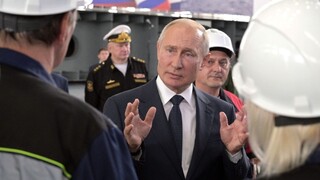 Rusko buduje na Kryme vojnové lode, výstavbu spustil Putin