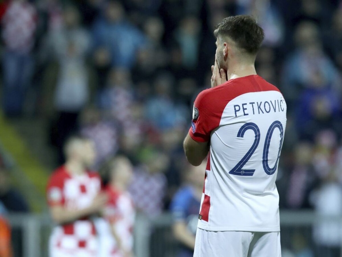Diváci musia zo štadiónov, sezónu Chorváti dohrajú bez nich