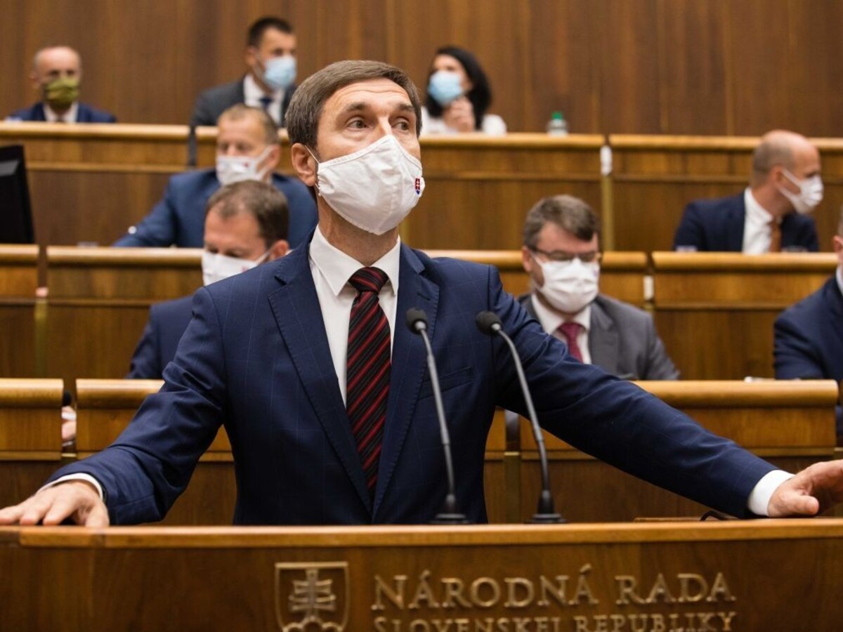 Opozícia vymenovala dôvody odvolávania. Slabučké, reaguje premiér