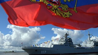 Rusko oslavuje Deň námorníctva, prehliadky sa zúčastnil aj Putin