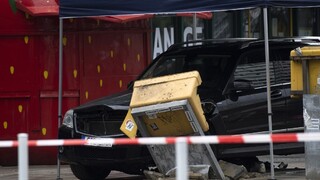 V Berlíne vrazilo auto do davu ľudí, polícia vodiča zatkla