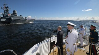 Putin sľúbil námorníctvu hypersonickú zbraň, ktorá nemá obdobu