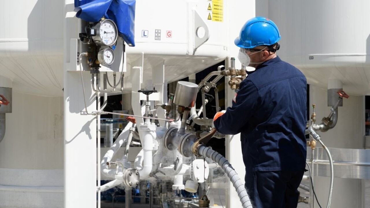 Menej klesneme, menej narastieme. Analytici upravili rast HDP