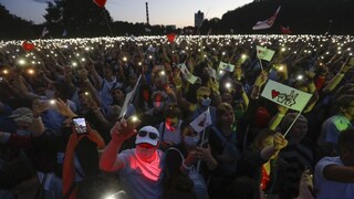 Lukašenkovu protivníčku podporili na proteste desiatky tisíc ľudí