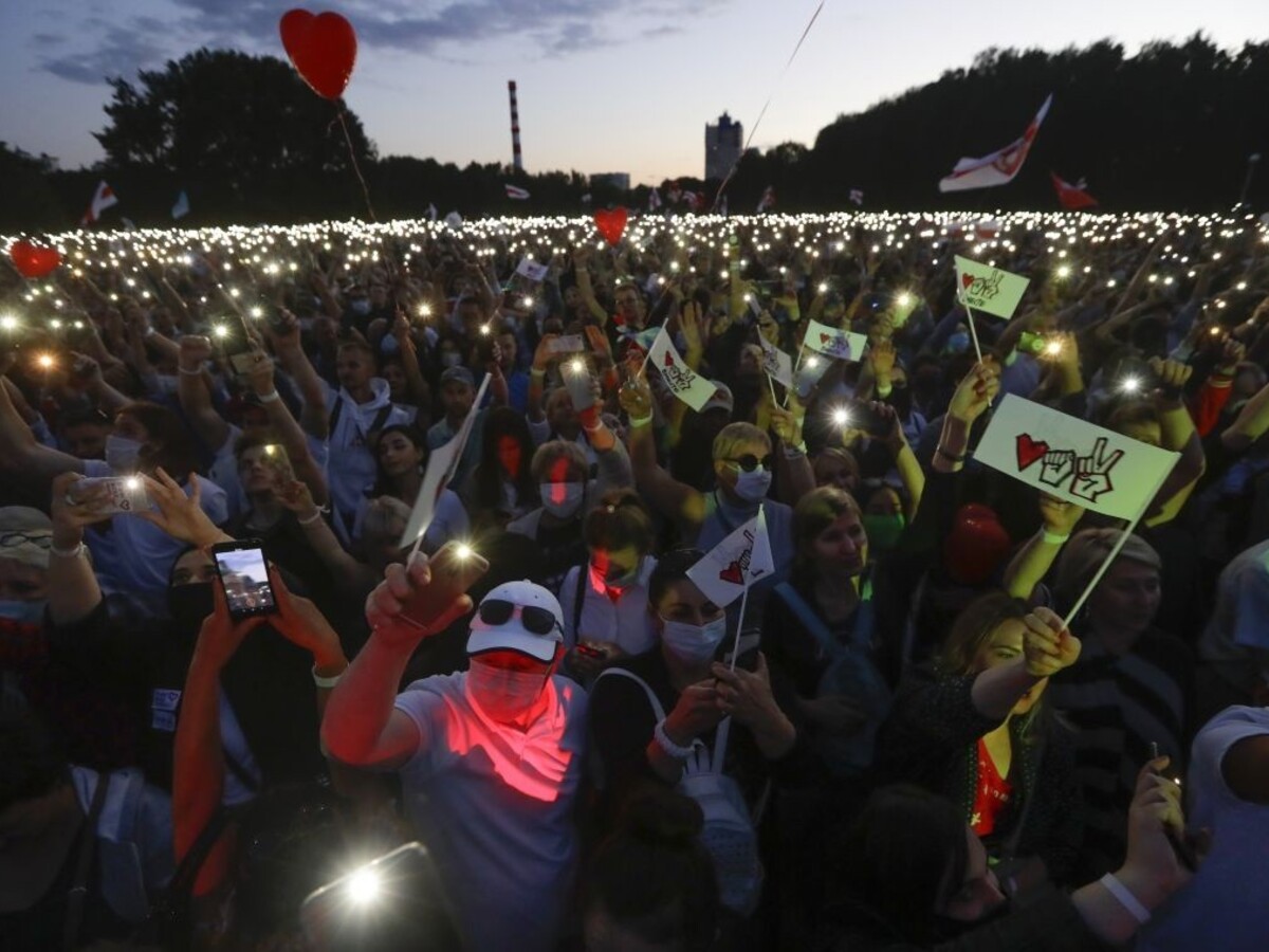 Lukašenkovu protivníčku podporili na proteste desiatky tisíc ľudí