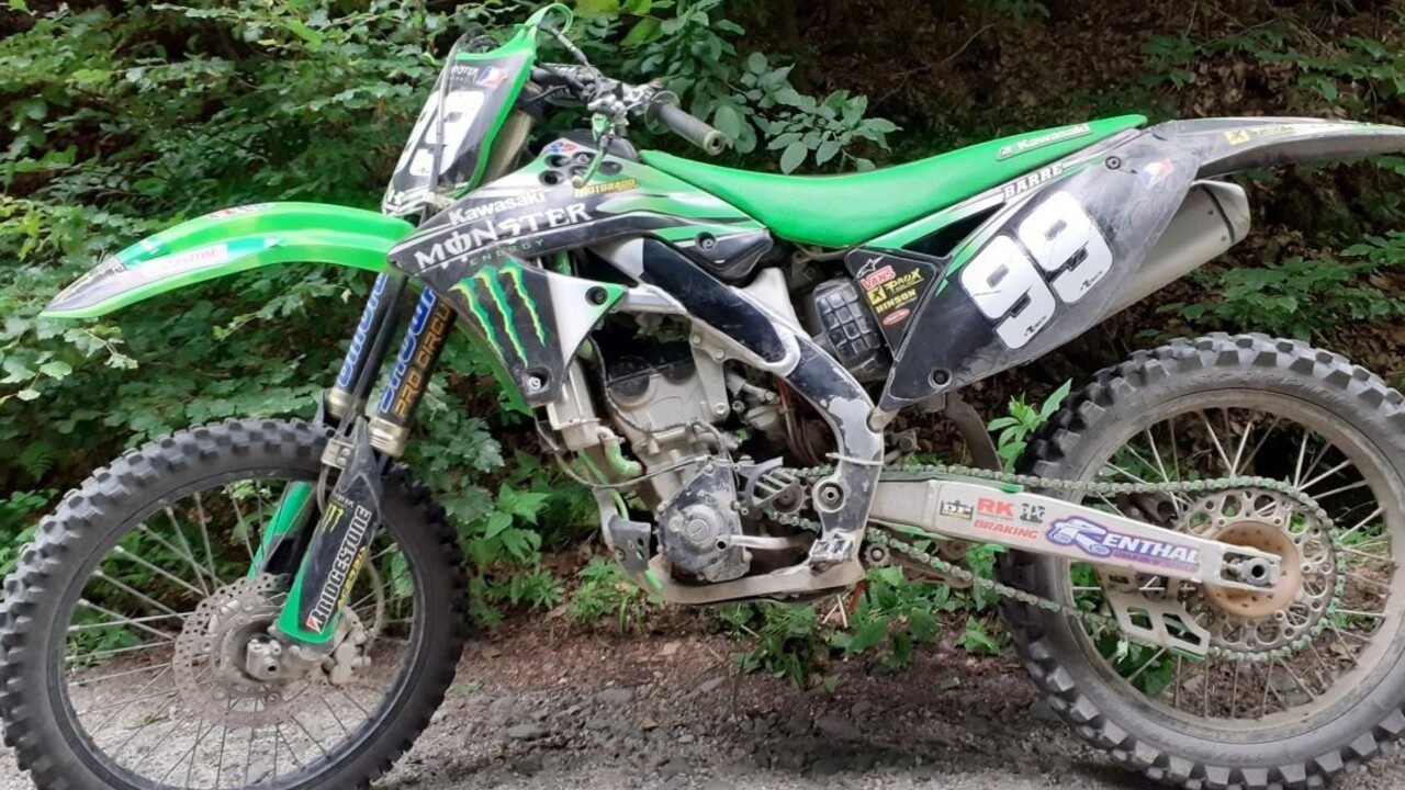 Opitý motorkár s koronavírusom spôsobil na hornej Nitre nehodu