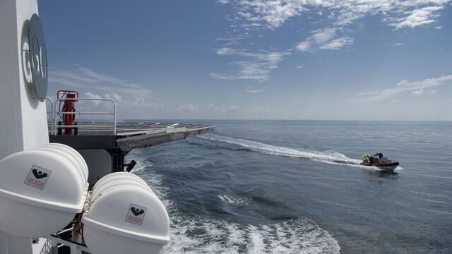 Historická udalosť. Crew Dragon pristála s astronautmi na Zemi