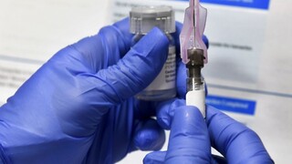 Ruská vakcína je hotová, mesačne chcú vyrábať milióny dávok