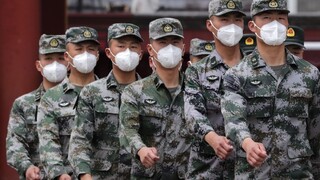 Vírus vytvorila armáda, tvrdí virologička. Čelí vraj hrozbám