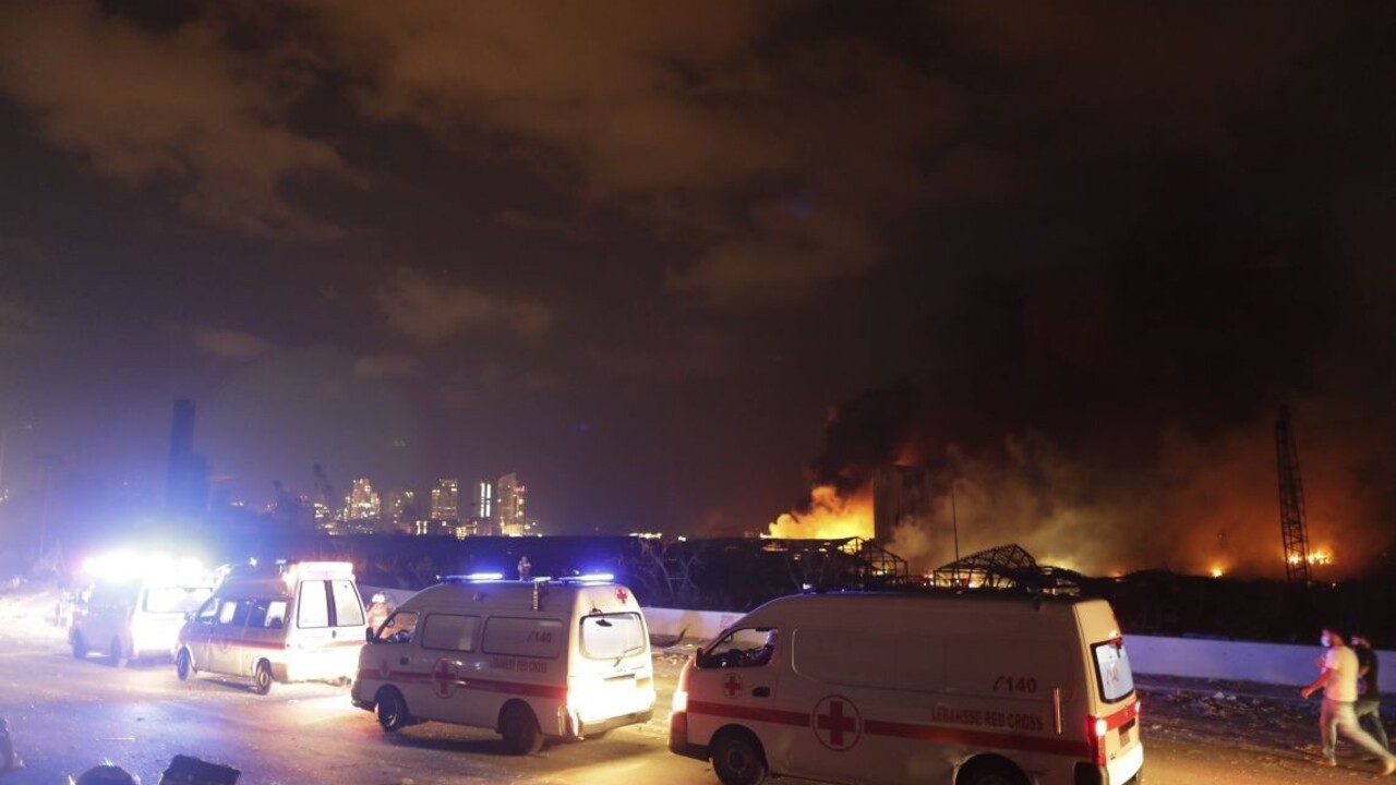 Zostaň silný, Libanon. Krajiny po explózii ponúkajú pomoc