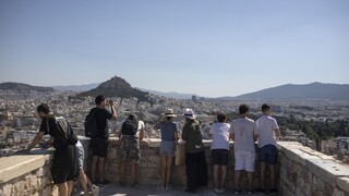 Turisti sa musia pred príchodom do Grécka zaregistrovať