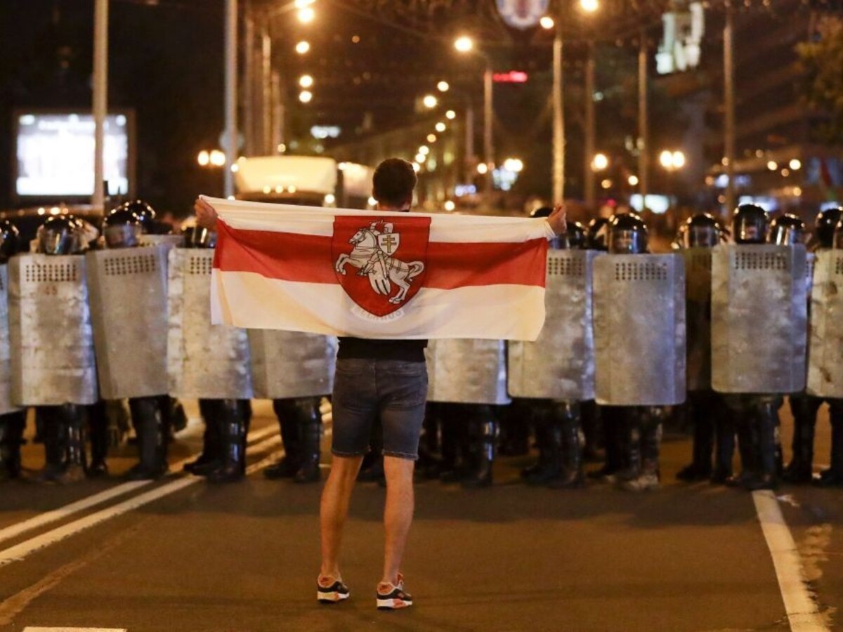 Výsledky spôsobili nepokoje, Bielorusi žiadajú koniec Lukašenka