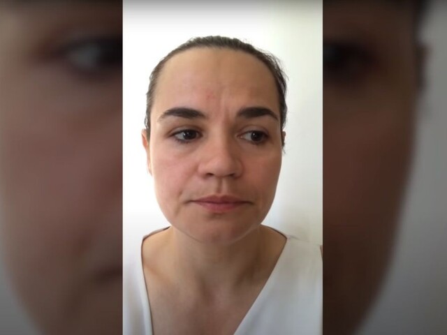 Nemala na výber. Lukašenkovu súperku k odchodu zrejme donútili