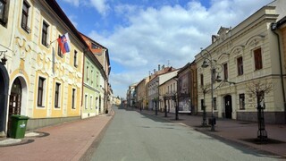 Pandémia tvrdo udrela na obce a župy. Štát ide kompenzovať