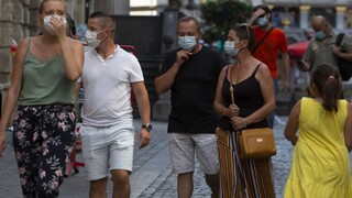 Briti zmenili výpočty, zo zoznamu obetí nákazy stiahli tisícky ľudí