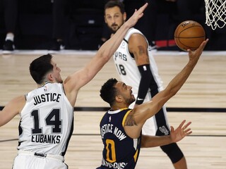 NBA: San Antonio Spurs sa po 23 rokoch nepredstavia v play off