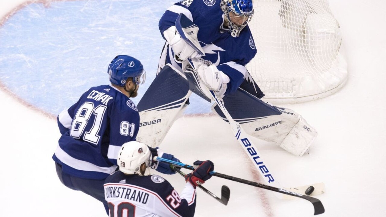 NHL: Columbus vyrovnal sériu, v drese Tampy nechýbal Černák