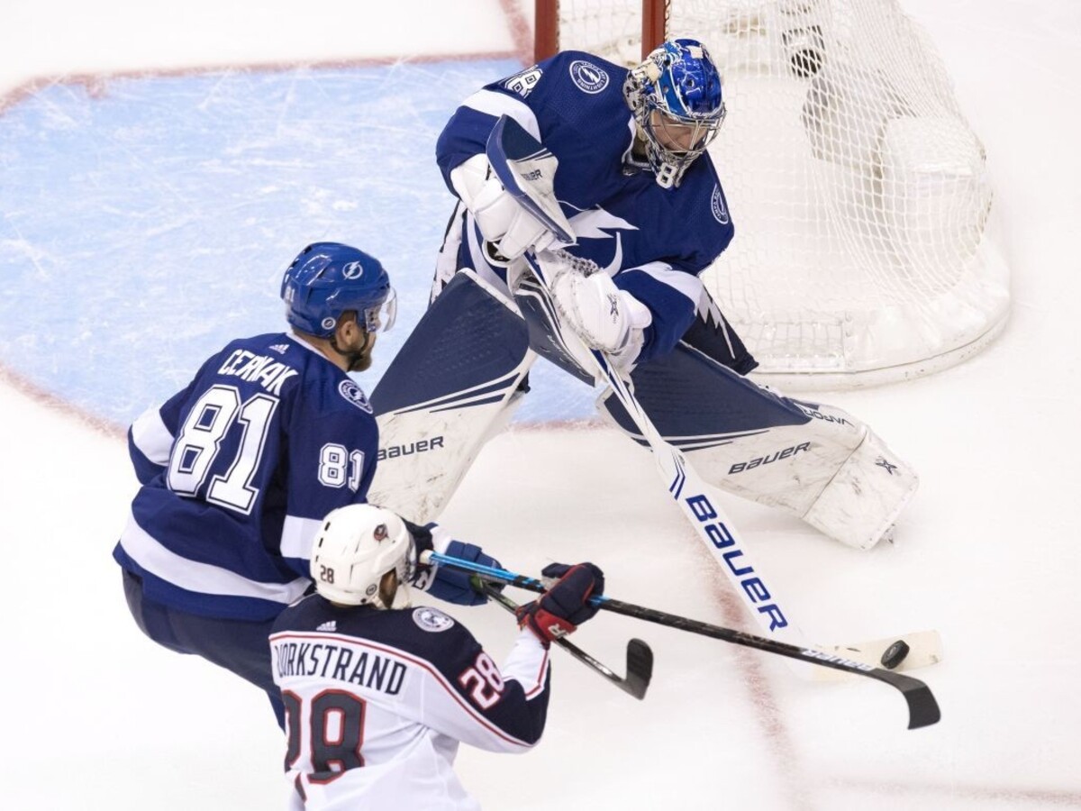 NHL: Columbus vyrovnal sériu, v drese Tampy nechýbal Černák