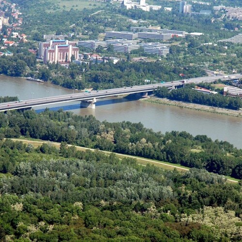 Lafranconi Most Dunaj Bratislava 1140px (TASR)