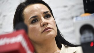 Nestojte bokom. Cichanovská vyzvala na pokojné zhromaždenia