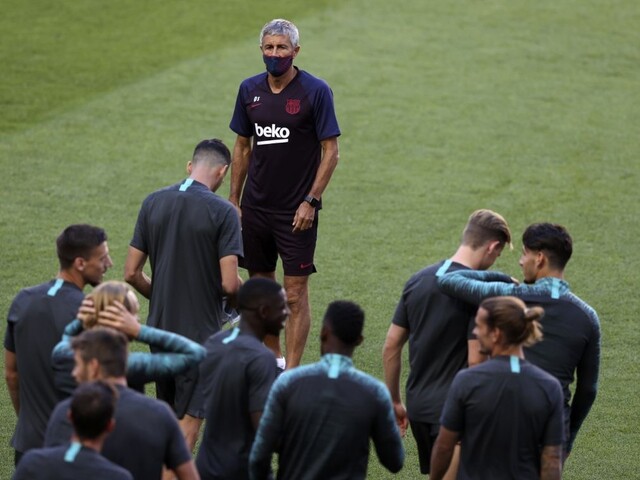 FC Barcelona mení trénera, Setiéna nahradí Koeman