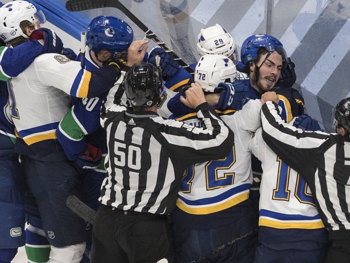 NHL: Boston a Tampa sú krok od postupu, obhajca vyrovnal sériu