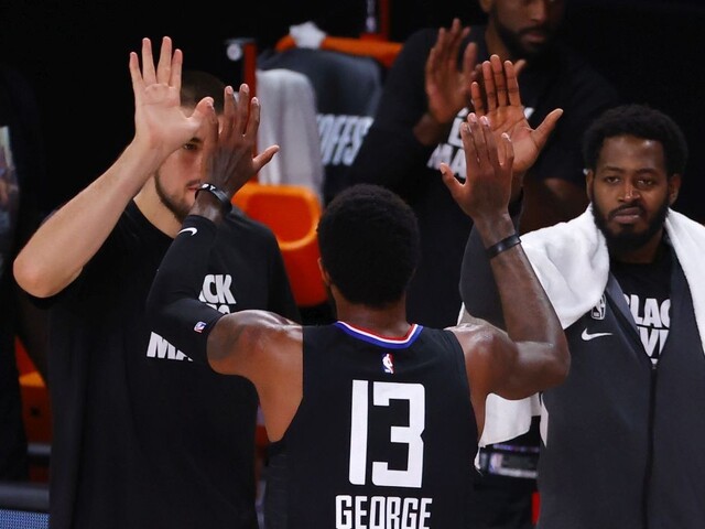NBA: Do play off vstúpil obhajca titulu, duel z Brooklynom zvládol